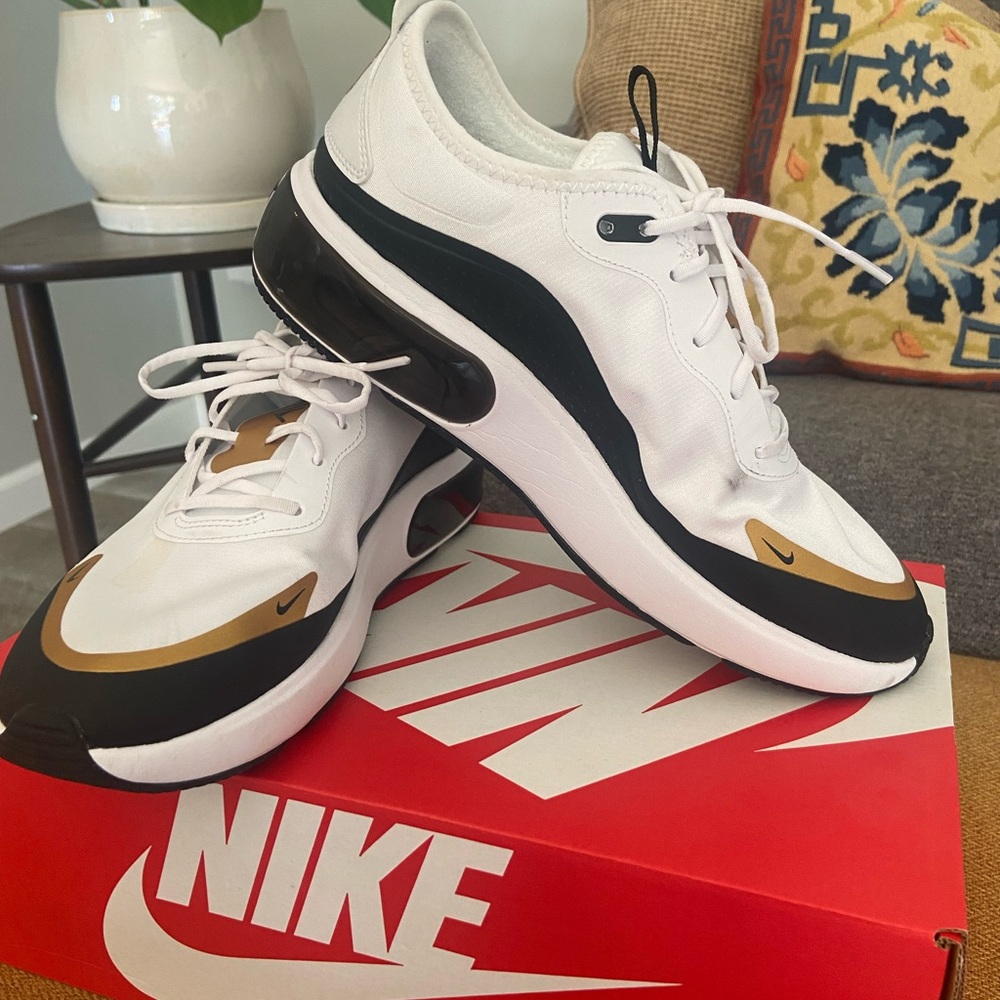 GUC Nike Air Max Dia in box